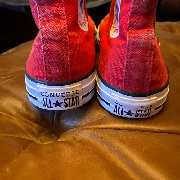 White converse sneakers size 8 - Picture 12 of 15